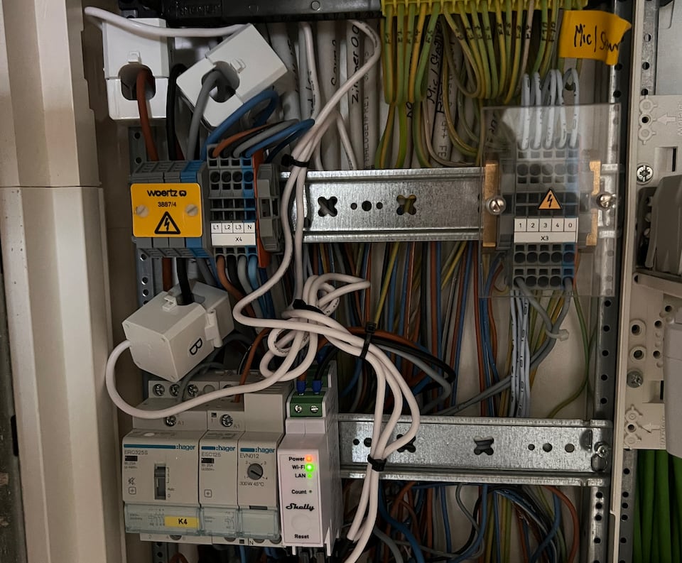 Setting up Power and Energy Monitoring with a Shelly EM and Home