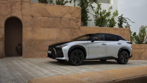 Lexus RZ 550e F Sport