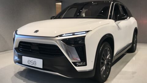 NIO ES8 100 kWh