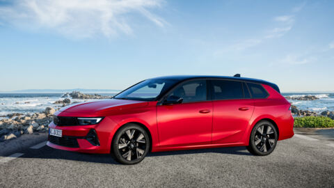 Opel Astra Electric Sports Tourer